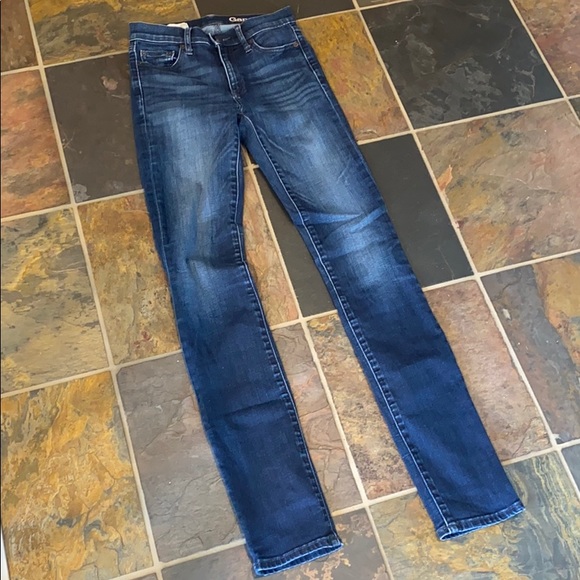 gap 1969 resolution slim straight jeans